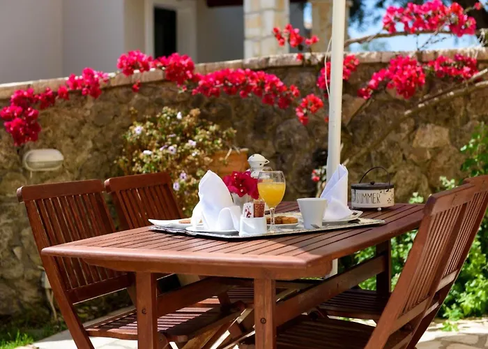 Luxury Corfu - Rose - Private Pool - 4 Bedrooms Вилла Дафнила